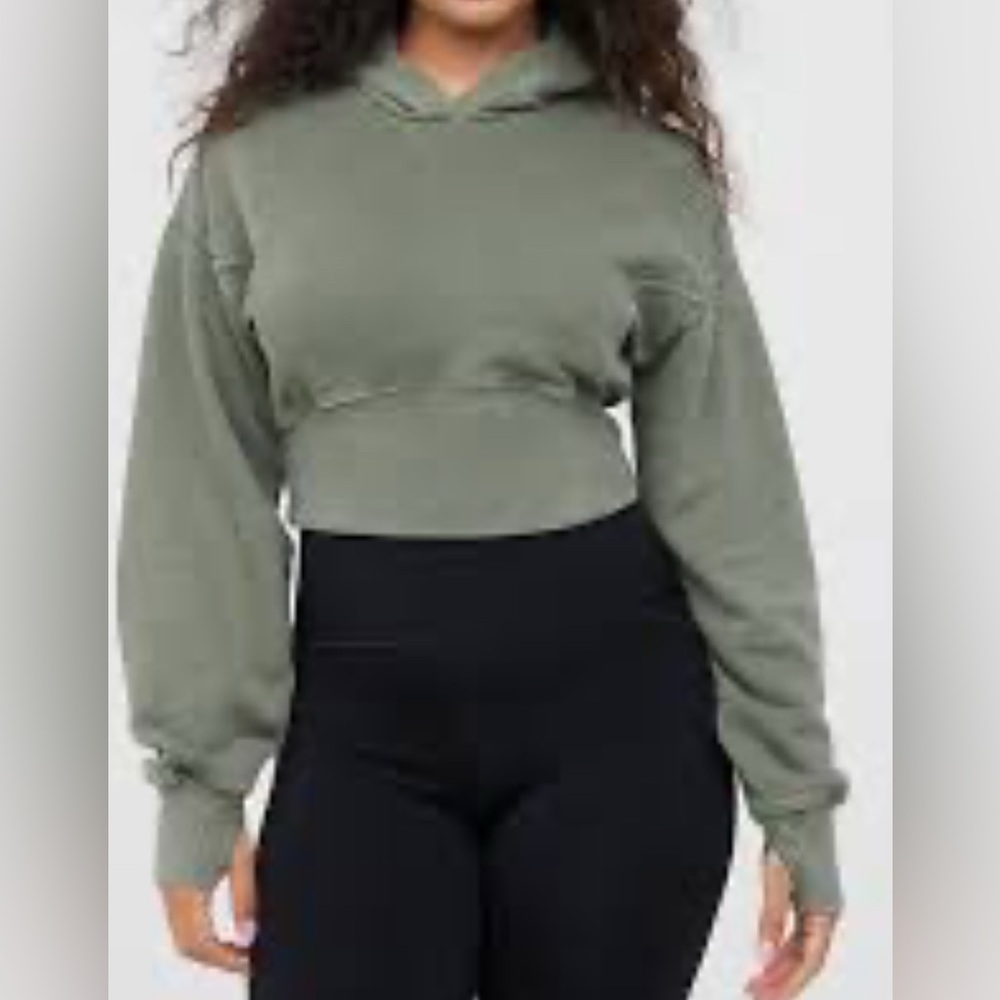 Aerie Green Cropped Sweater Hoddie
‼️FINAL MOVING OUT SALE‼️